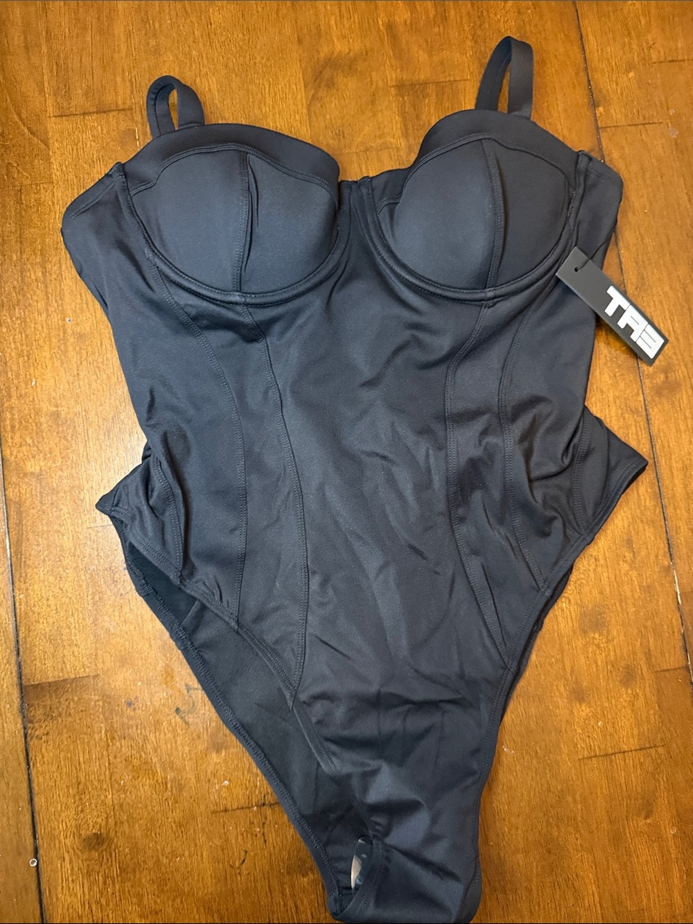 THB Black Sculpting One-Piece Swimsuit with Underwire Support